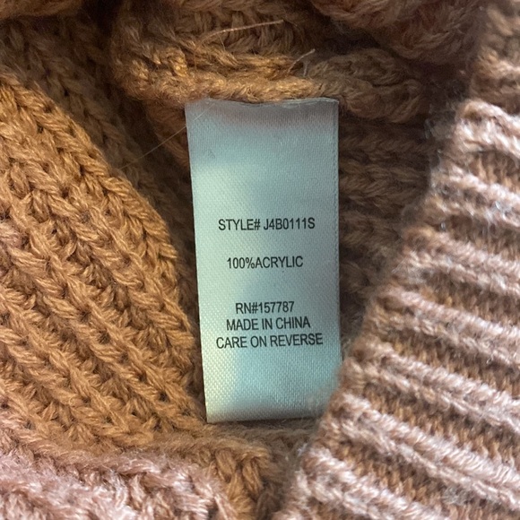 Full Circle Trends Small Teen Women's Pink Sweater Preowned - Picture 4 of 5